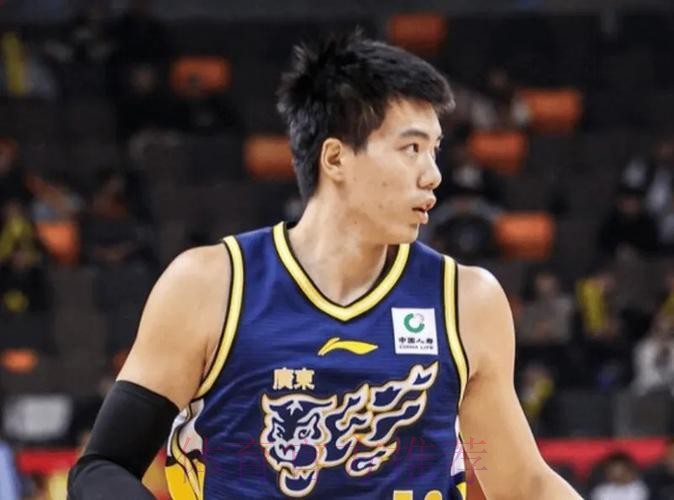 广东险胜深圳!双小外合砍54分,焦泊乔杜润旺精准,胡明轩副作用 广东险胜深圳!双小外合砍54分,焦泊乔杜润旺精准,胡明轩副作用