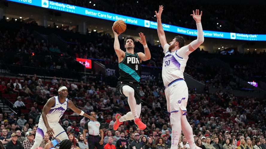 阿夫迪亚33+8+9杨瀚森4分救主,开拓者137-117大胜爵士 阿夫迪亚33+8+9杨瀚森4分救主,开拓者137-117大胜爵士