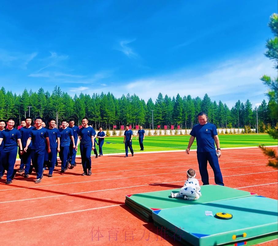 以赛代练 全面检验训练成果 空中技巧队“老中青”结合各有亮点